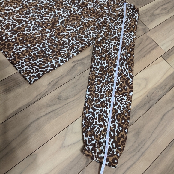 NWT! Lilly Pulitzer Jansen V-Neckline Sweatshirt Chocolate My Favorite Spot L - Picture 7 of 13